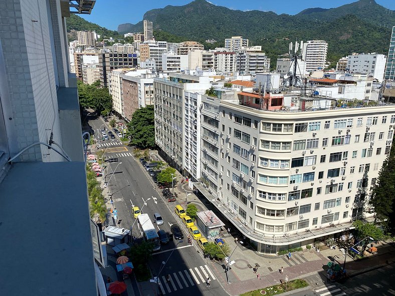 Duas suítes Leblon a duas quadras da praia