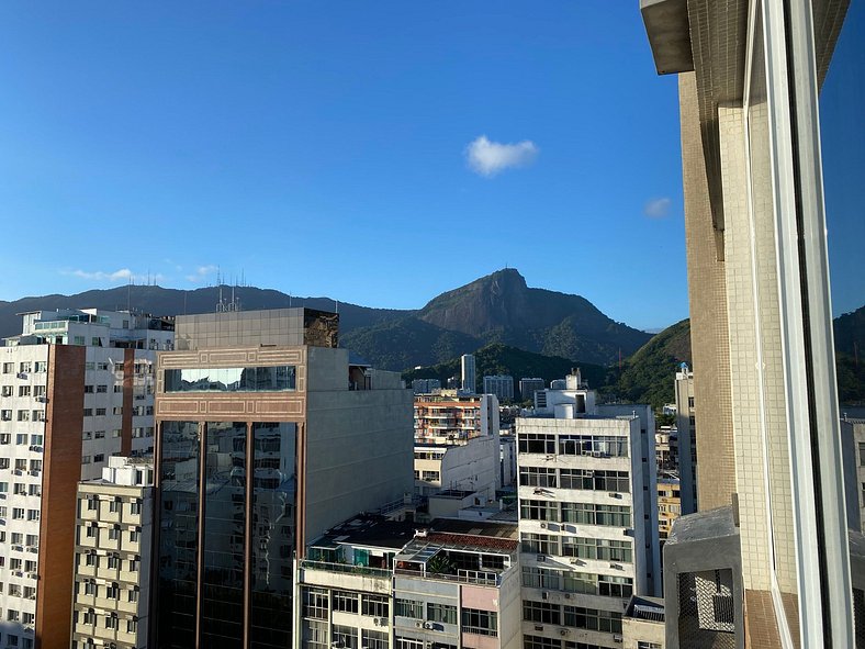 Lindo apartamento na segunda quadra da praia