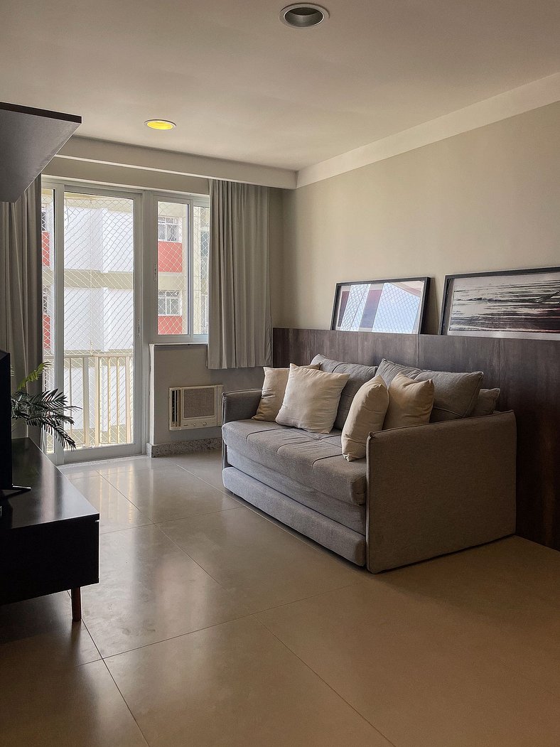 Spectacular two-bedroom apartment with a suite in Leblon