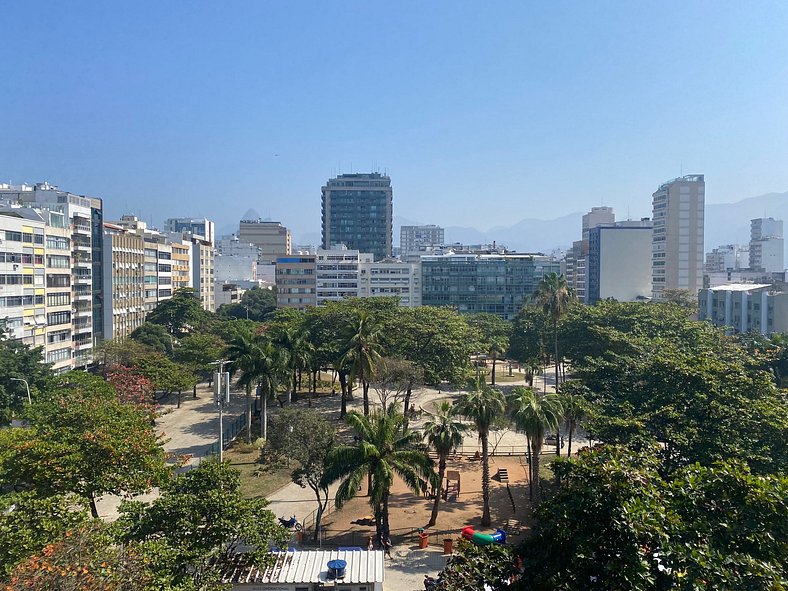 Três suítes há poucos passos da praia