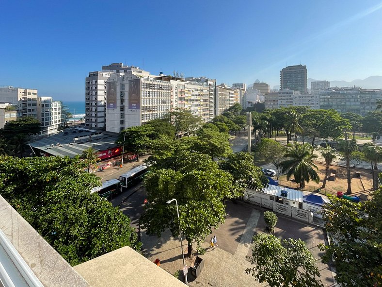 Três suítes há poucos passos da praia